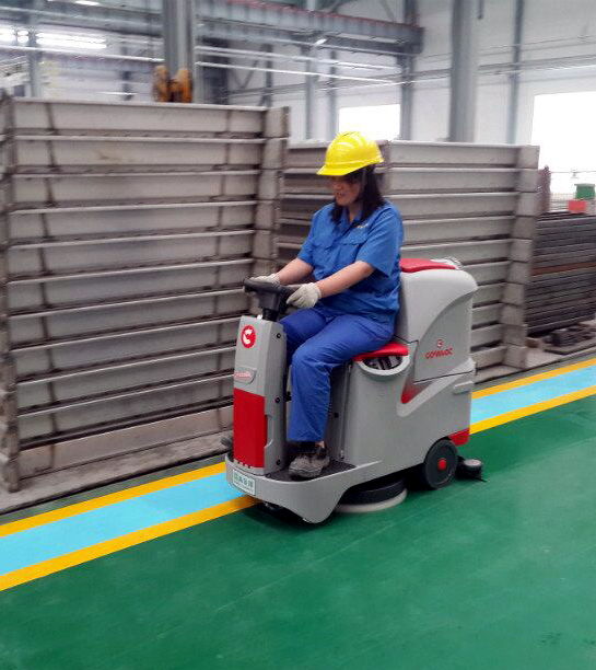 駕駛式掃地車 駕駛式掃地車
